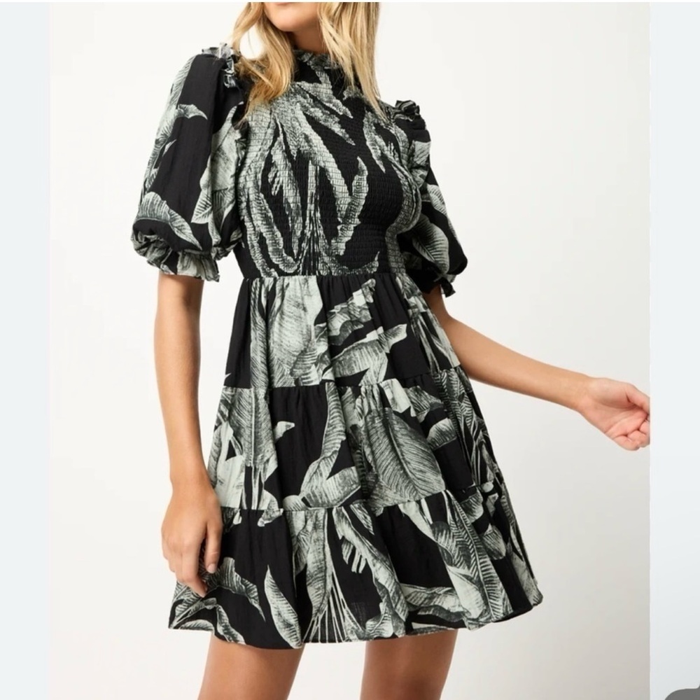 Elliatt Black and Green Leaf Mini Dress Large